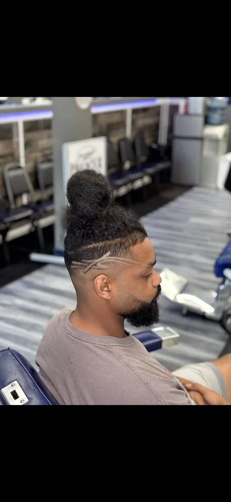 Client with styled cut and fresh lineup result.